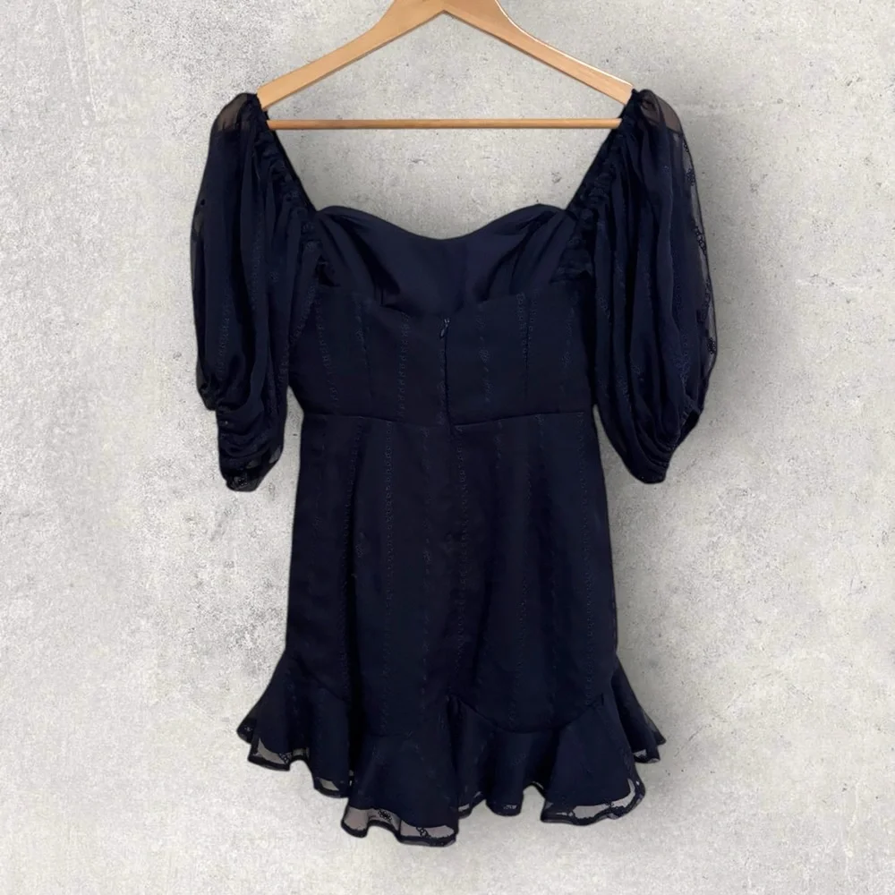 NWT selfie Leslie Ring My Bell Sheer Puff Sleeve Embroidery Detail - Picture 4 of 9